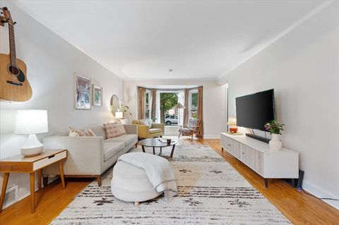 Tiny photo for 220 Richmond Street, Evanston, IL 60202 (MLS # 12516299)