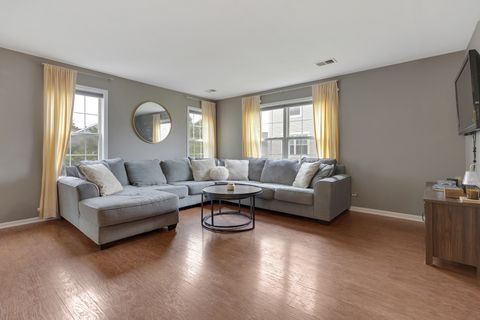 Tiny photo for 283 Ashbury Lane W, Roselle, IL 60172 (MLS # 12572759)