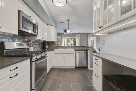 Tiny photo for 283 Ashbury Lane W, Roselle, IL 60172 (MLS # 12572759)