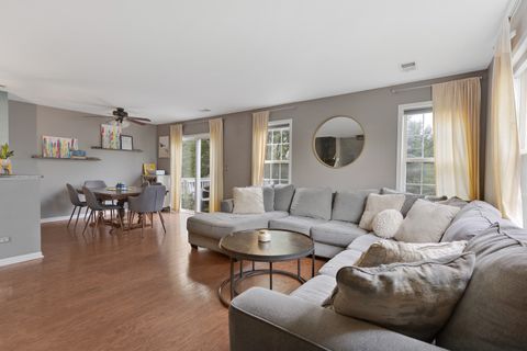 Tiny photo for 283 Ashbury Lane W, Roselle, IL 60172 (MLS # 12572759)