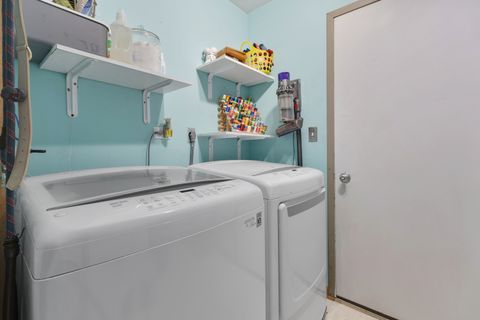 Tiny photo for 283 Ashbury Lane W, Roselle, IL 60172 (MLS # 12572759)