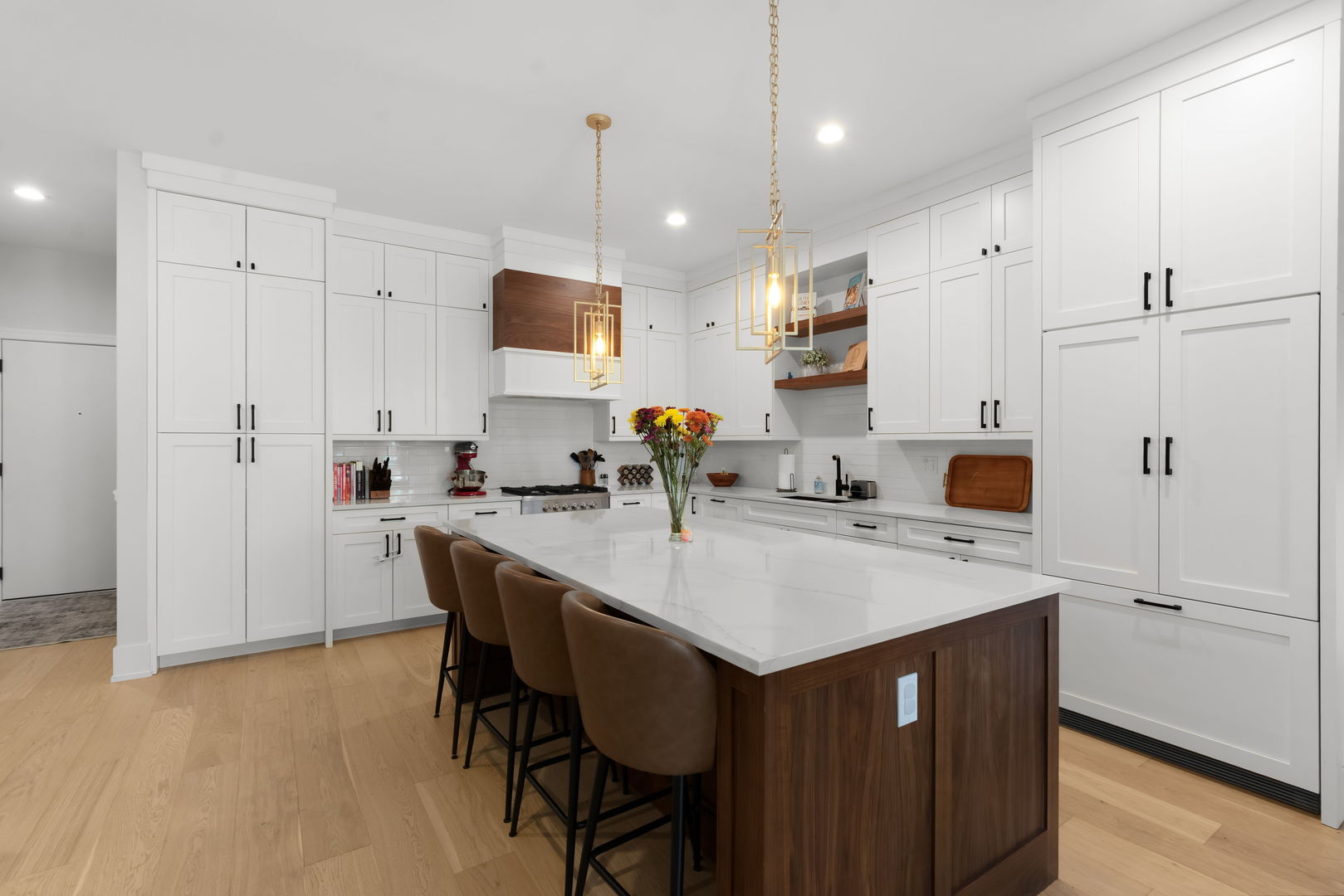 1511 W IRVING PARK Road 1W