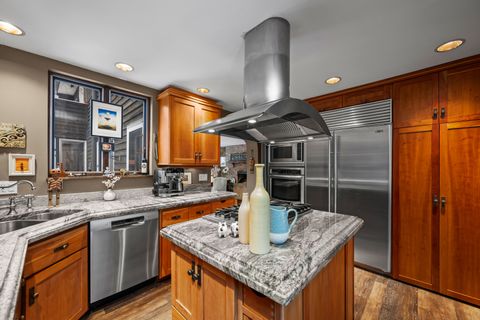 Tiny photo for 108 N Wheeling Road, Prospect Heights, IL 60070 (MLS # 12610645)