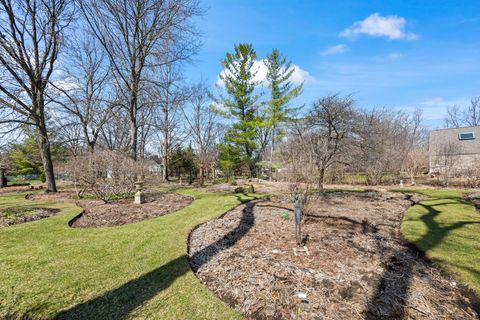 Tiny photo for 108 N Wheeling Road, Prospect Heights, IL 60070 (MLS # 12610645)