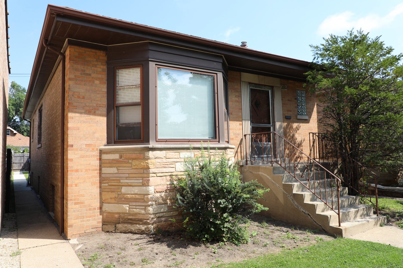 2530 W Pratt Boulevard