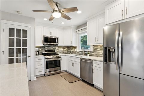 Tiny photo for 5518 Wilcox Avenue, Downers Grove, IL 60516 (MLS # 12457553)