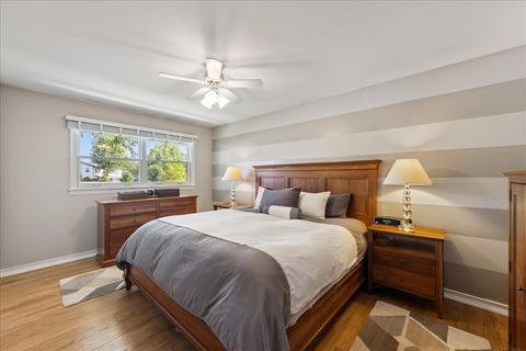 Tiny photo for 5518 Wilcox Avenue, Downers Grove, IL 60516 (MLS # 12457553)