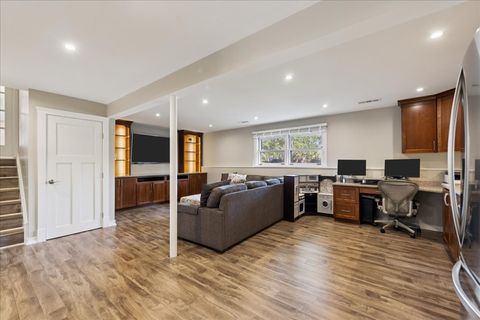 Tiny photo for 5518 Wilcox Avenue, Downers Grove, IL 60516 (MLS # 12457553)