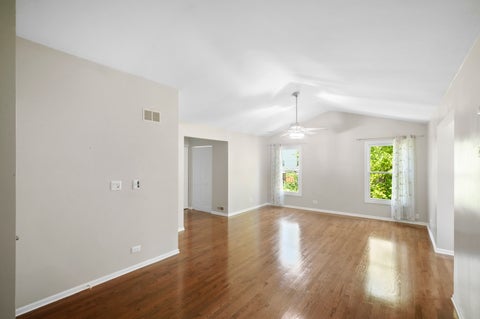 Tiny photo for 310 Chesterfield Lane, Vernon Hills, IL 60061 (MLS # 12695313)