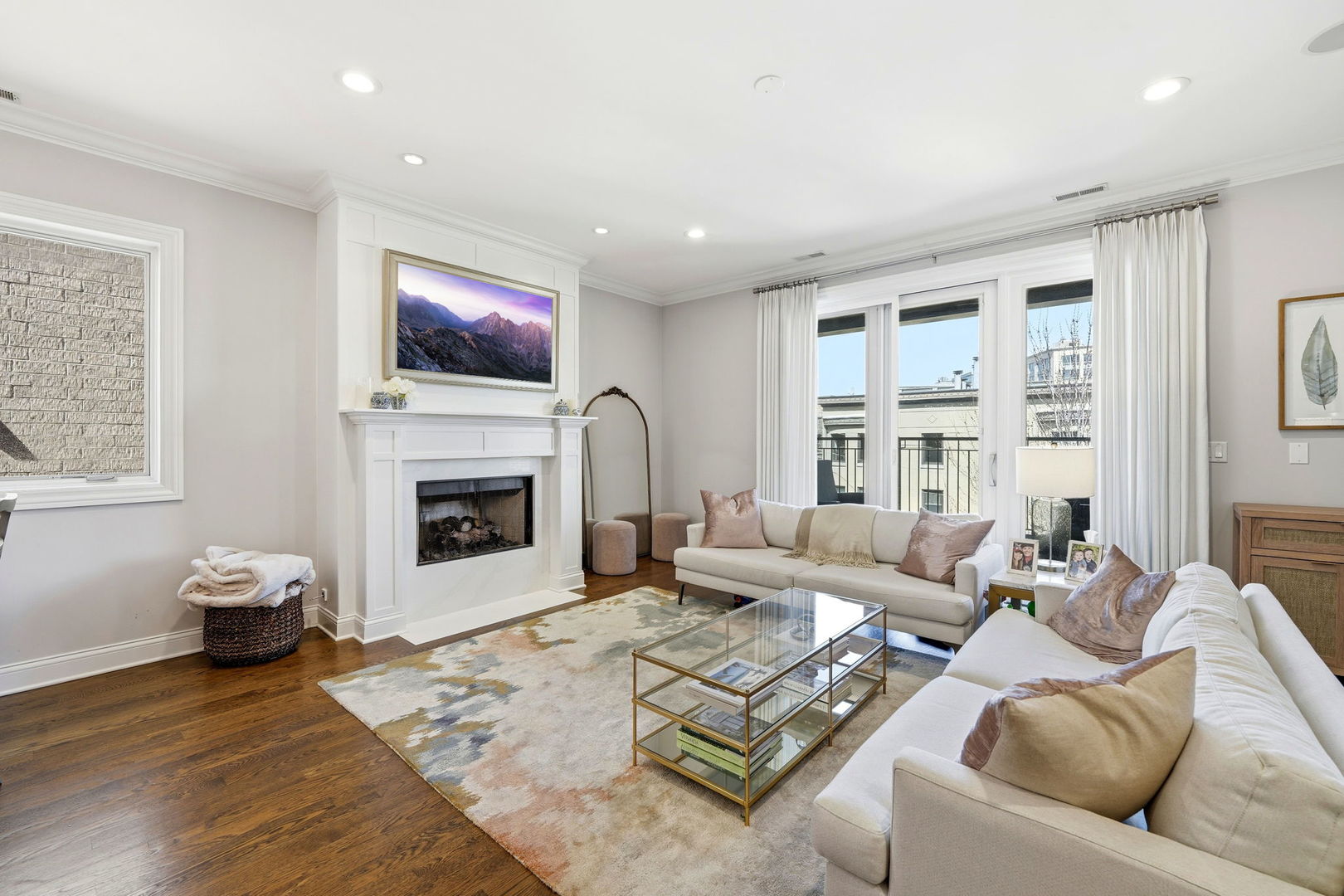 843 W Fletcher Street 3W