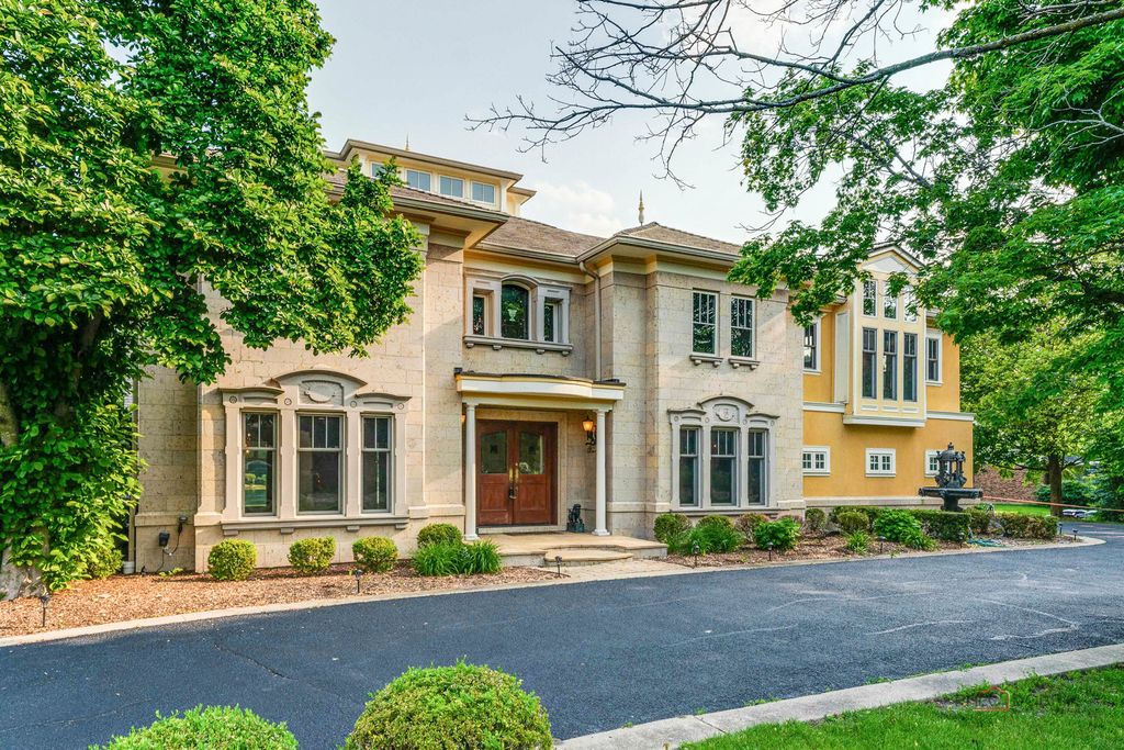 Photo for 2426 LEXINGTON Drive, Long Grove, IL 60047 (MLS # 12476562)