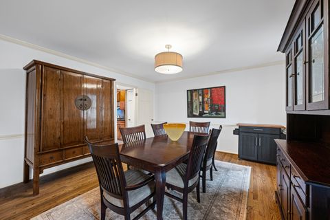 Tiny photo for 220 Dover Circle, Lincolnshire, IL 60069 (MLS # 12577288)