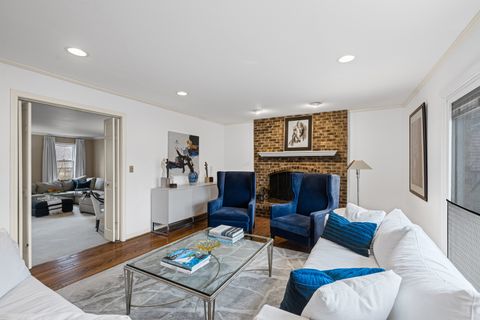 Tiny photo for 220 Dover Circle, Lincolnshire, IL 60069 (MLS # 12577288)