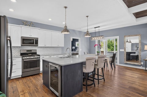 Tiny photo for 5789 Texas Drive, Bettendorf, IA 52722 (MLS # 12713450)