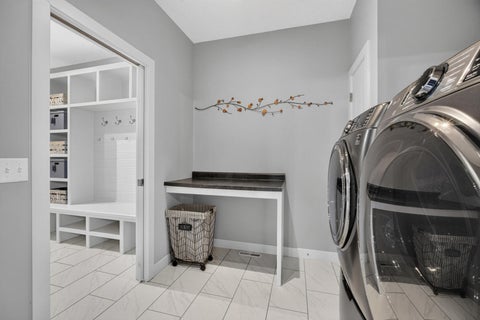Tiny photo for 5789 Texas Drive, Bettendorf, IA 52722 (MLS # 12713450)