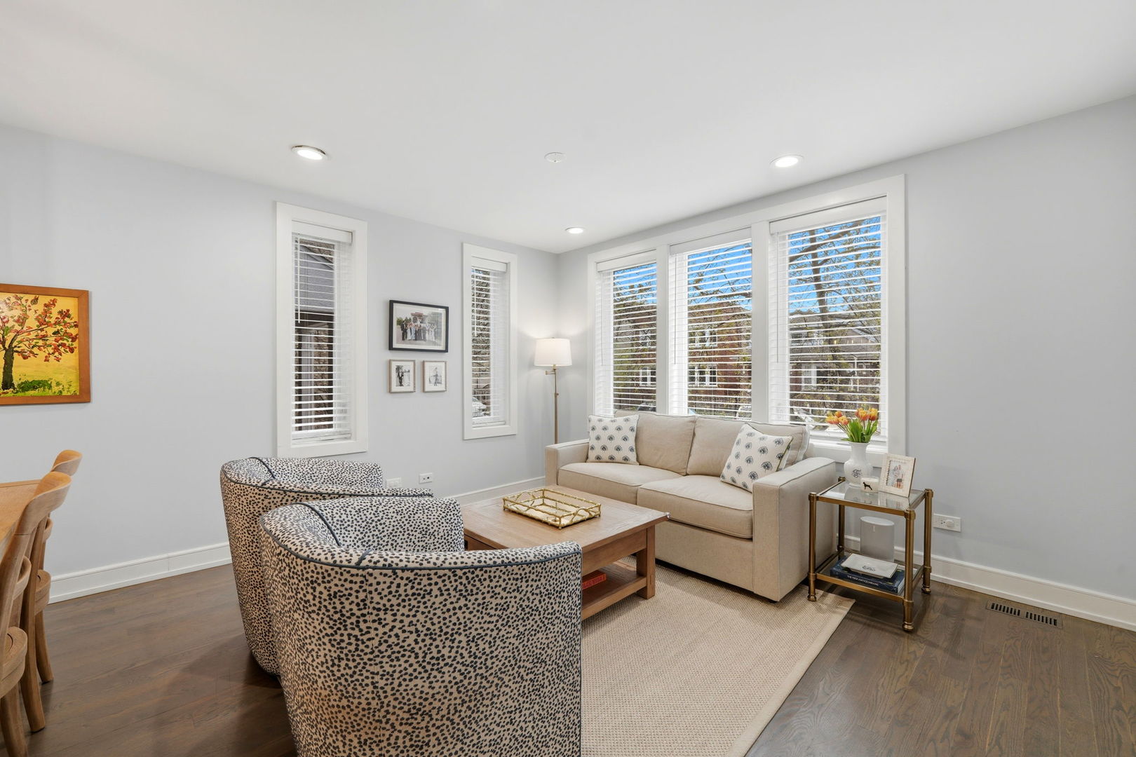 2826 W Fletcher Street 1