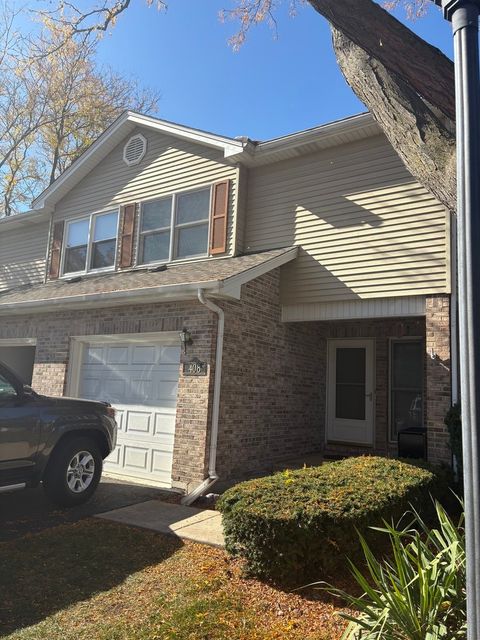 408 S Wenbriar Square Addison IL 60101