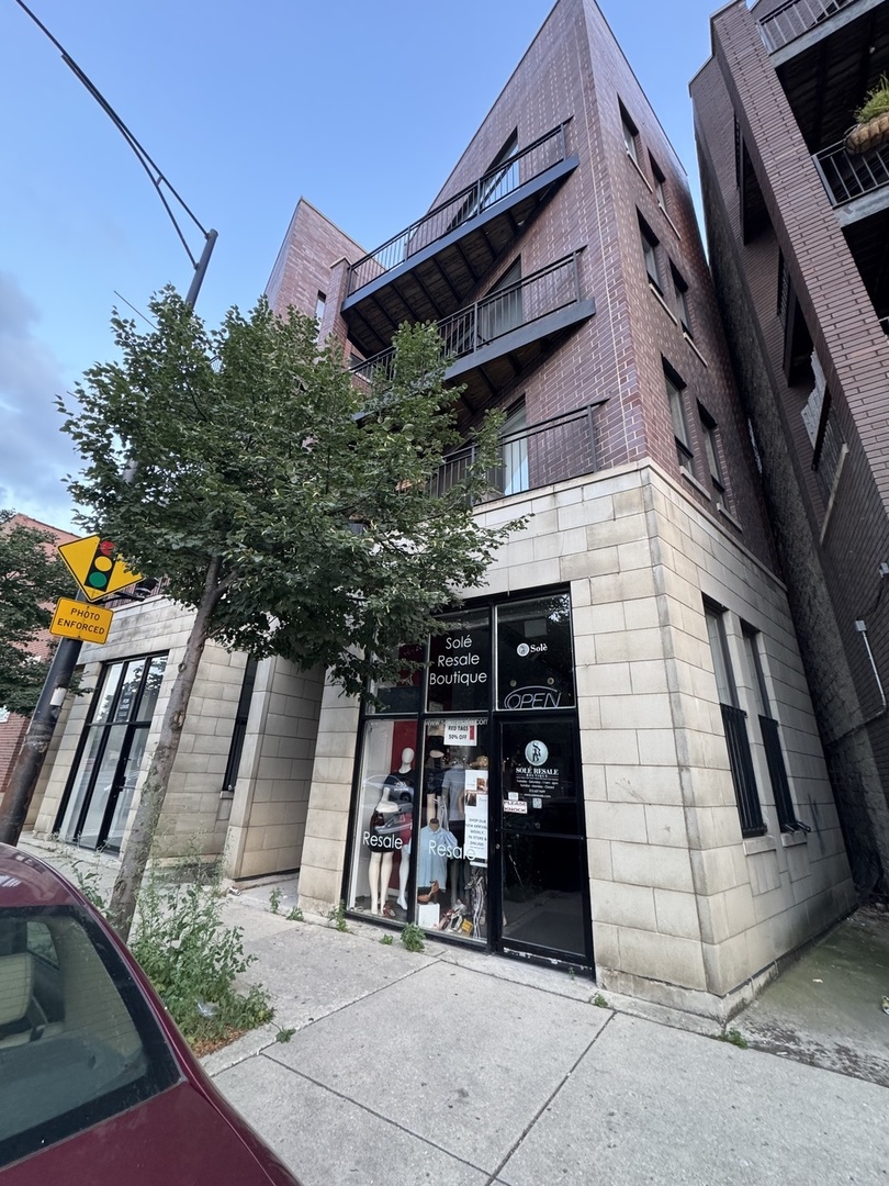 2413 W MADISON Avenue 4