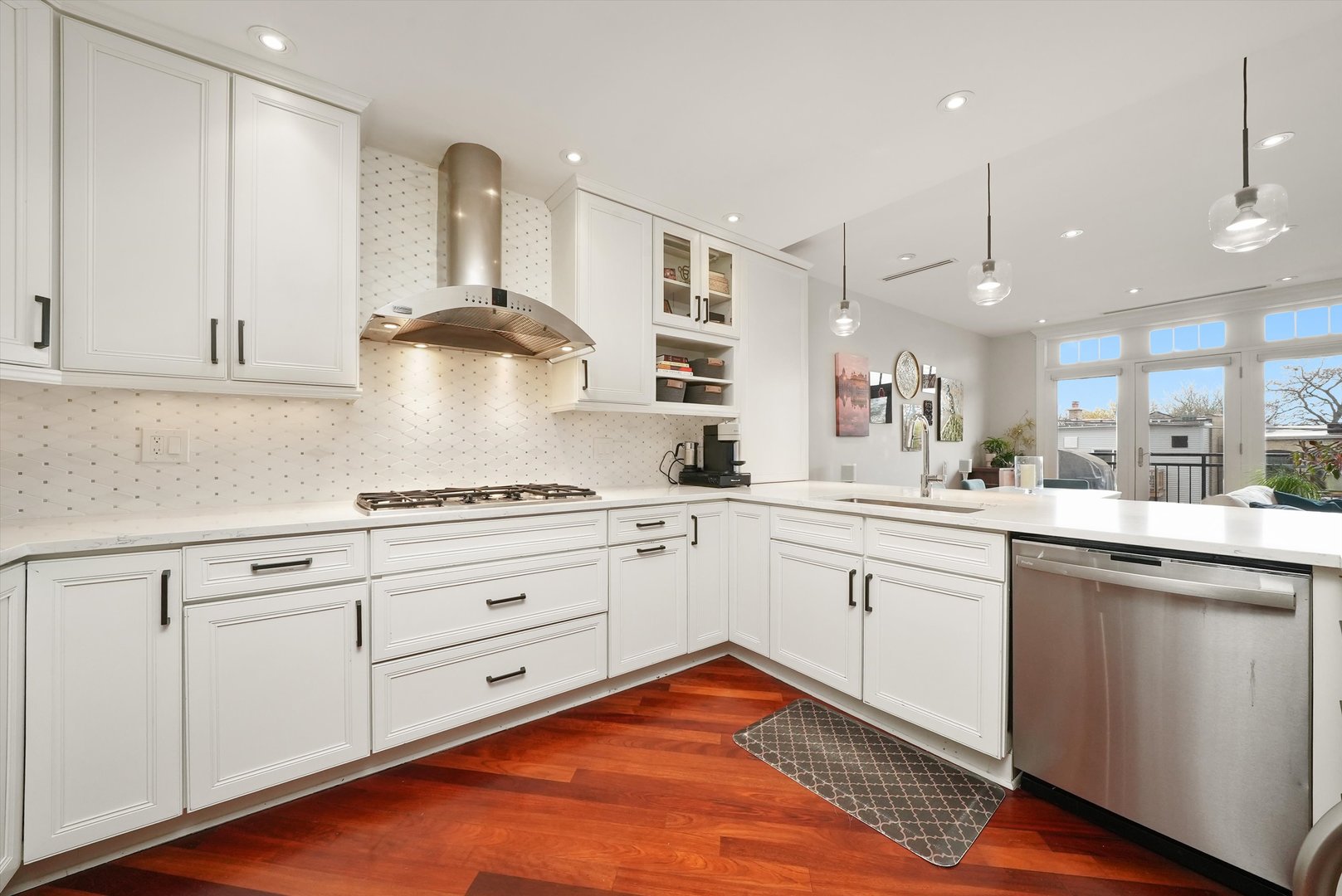2041 W Division Street 304