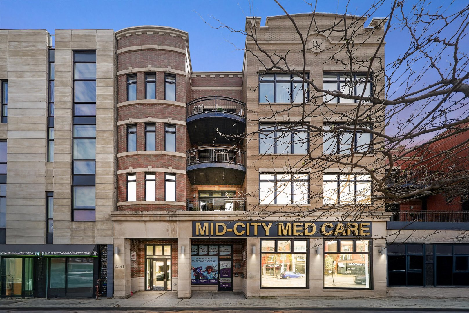 2041 W Division Street 304