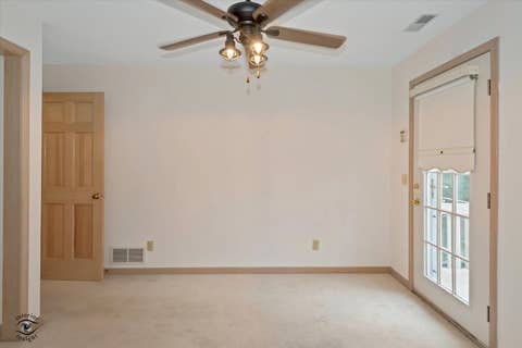 Tiny photo for 572 Bradbury Lane #572, Geneva, IL 60134 (MLS # 12685528)