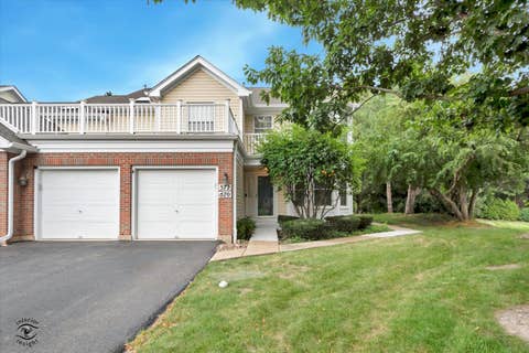 Photo of 572 Bradbury Lane #527, Geneva, IL 60134 (MLS # 12685528)