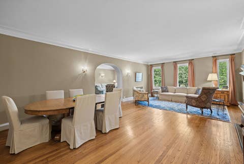 Tiny photo for 5510 N Sheridan Road #2A, Chicago, IL 60640 (MLS # 12709986)