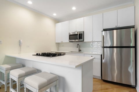 Tiny photo for 2825 N Wolcott Avenue #E, Chicago, IL 60657 (MLS # 12739269)
