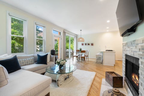Tiny photo for 2825 N Wolcott Avenue #E, Chicago, IL 60657 (MLS # 12739269)