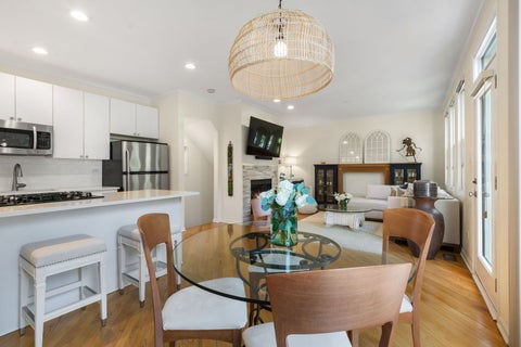Tiny photo for 2825 N Wolcott Avenue #E, Chicago, IL 60657 (MLS # 12739269)