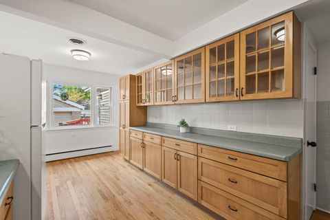 Tiny photo for 5830 N Kenton Avenue, Chicago, IL 60646 (MLS # 12499763)