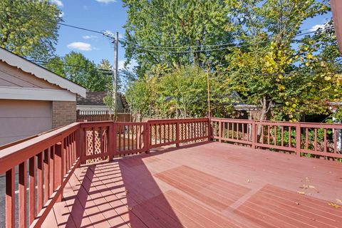 Tiny photo for 5830 N Kenton Avenue, Chicago, IL 60646 (MLS # 12499763)