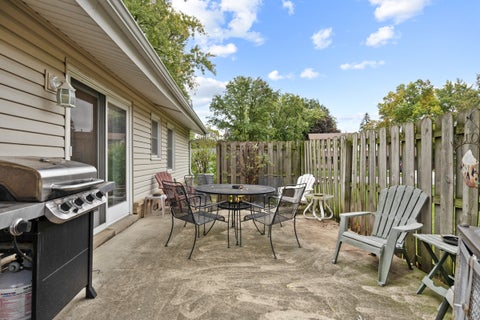 Tiny photo for 89 Grange Road, Elk Grove Village, IL 60007 (MLS # 12784520)