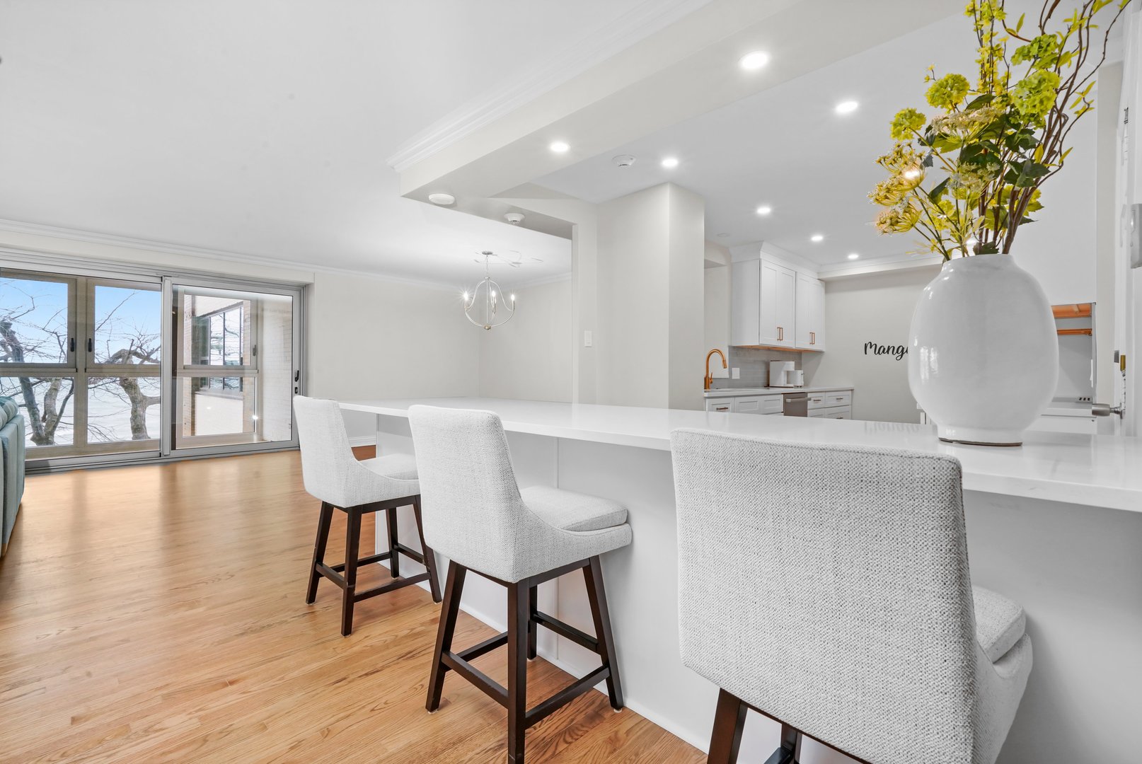 1616 Sheridan Road 2E
