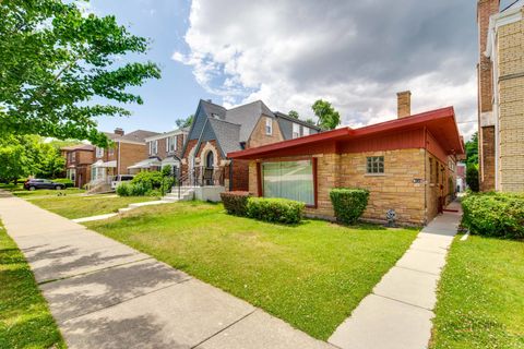 6122 N Central Park Avenue Chicago IL 60659