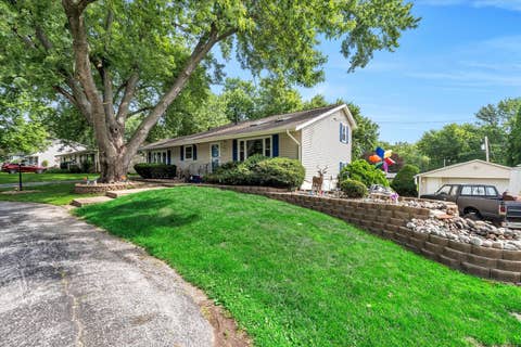 Tiny photo for 919 Colony Drive, Davenport, IA 52806 (MLS # 12692884)