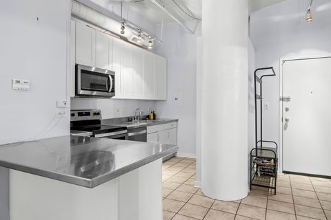 Tiny photo for 801 S Wells Street #608, Chicago, IL 60607 (MLS # 12519979)