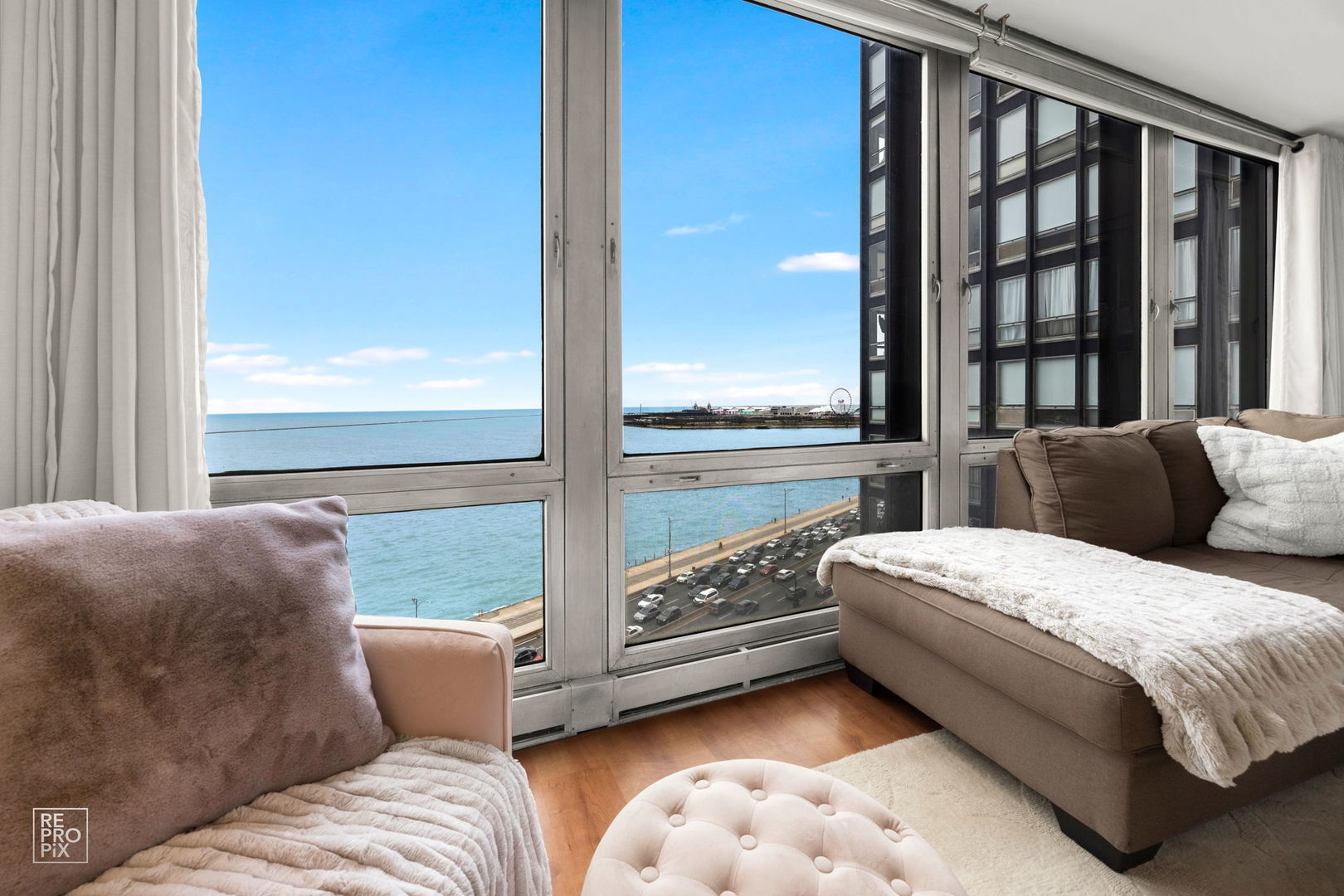 880 N Lake Shore Drive 10D