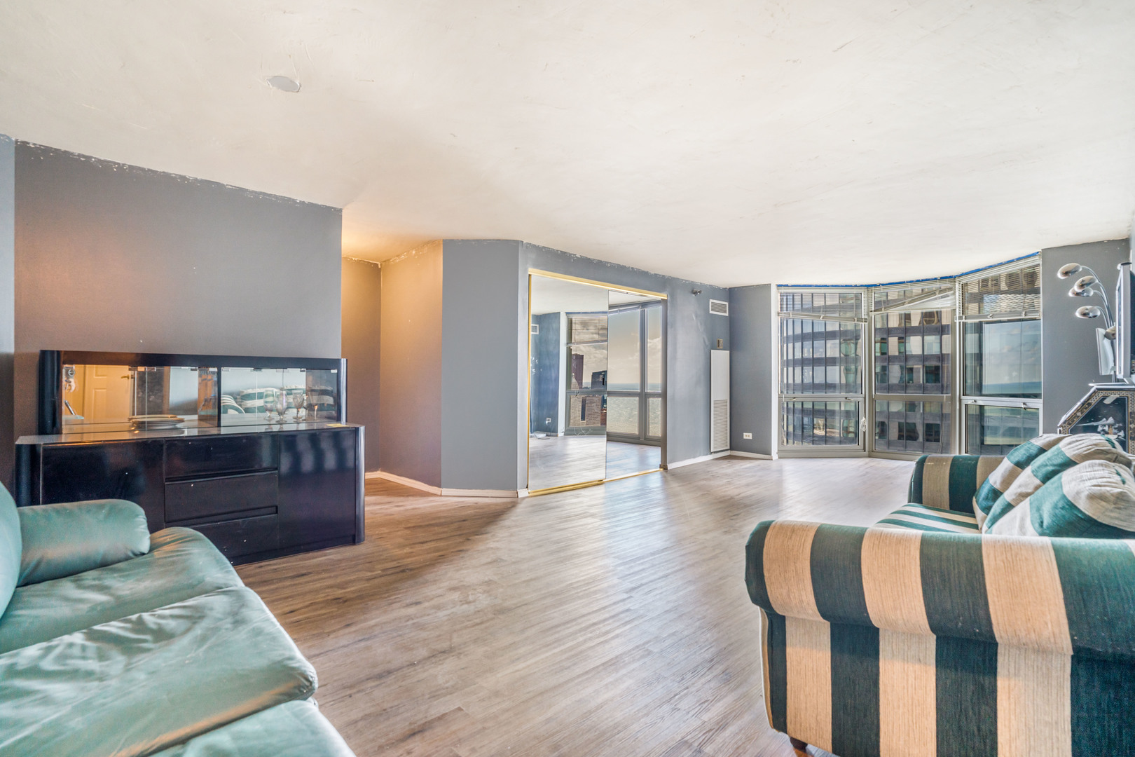 195 N Harbor Drive 4105