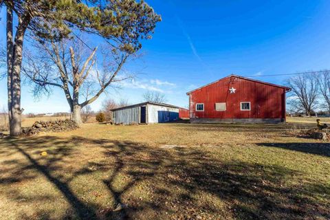 Tiny photo for 7805 Jersey Ridge Road, Davenport, IA 52807 (MLS # 100000624)