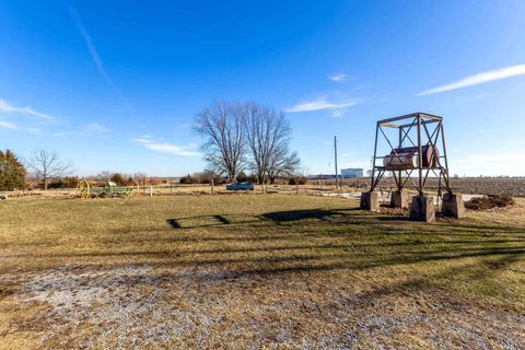 Tiny photo for 7805 Jersey Ridge Road, Davenport, IA 52807 (MLS # 100000624)