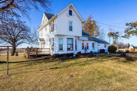 Photo of 7805 Jersey Ridge Road, Davenport, IA 52807 (MLS # 100000624)