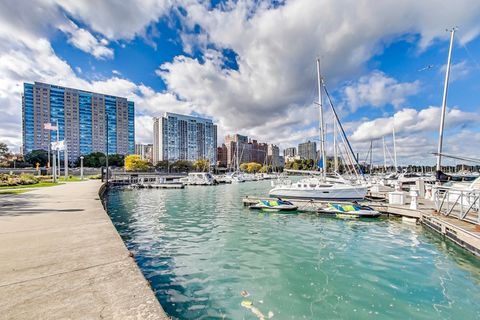 Tiny photo for 3180 N Lake Shore Drive #2E, Chicago, IL 60657 (MLS # 12622237)