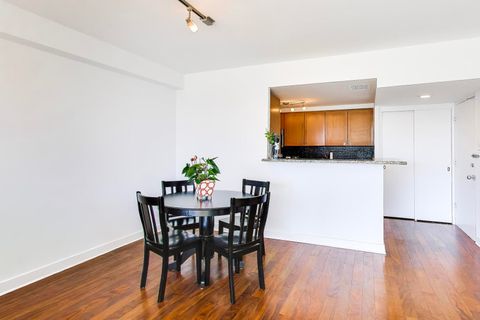 Tiny photo for 3180 N Lake Shore Drive #2E, Chicago, IL 60657 (MLS # 12622237)