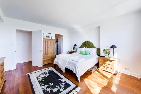 Tiny photo for 3180 N Lake Shore Drive #2E, Chicago, IL 60657 (MLS # 12622237)
