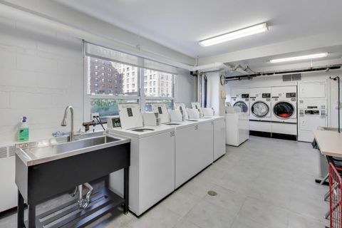 Tiny photo for 3180 N Lake Shore Drive #2E, Chicago, IL 60657 (MLS # 12622237)