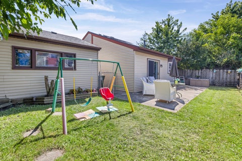 Tiny photo for 30W008 Danbury Drive, Warrenville, IL 60555 (MLS # 12696435)
