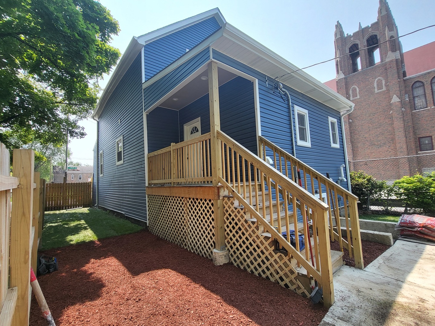834 W 71st Street