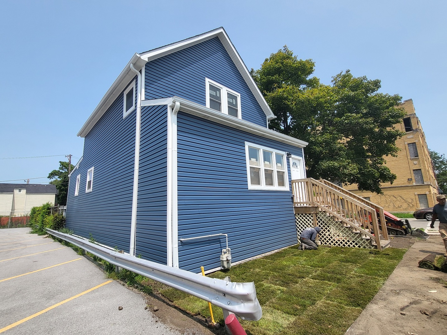 834 W 71st Street