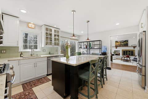 Tiny photo for 5 Middlebury Lane, Lincolnshire, IL 60069 (MLS # 12664828)
